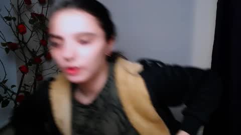 azumi_chan_ online show from 11-22-25, 01:04