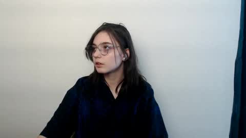 azumi_chan_ online show from 02-11-26, 11:26