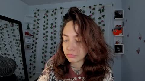 azumi saan online show from 11-28-25, 04:04