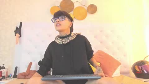 Snapshot of b3k_afrodict chatting on 10-29-25, 03:53 Anny online show from 10-29-25, 03:53