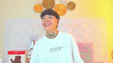 Snapshot of b3k_afrodict chatting on 11-24-25, 03:39 Anny online show from 11-24-25, 03:39