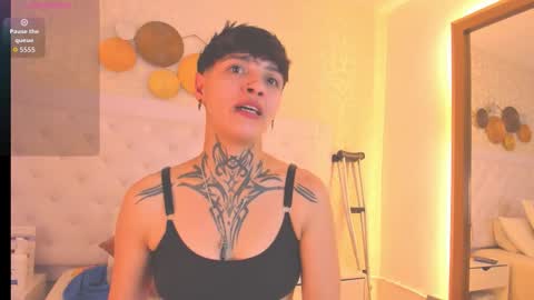 Snapshot of b3k_afrodict chatting on 01-09-26, 03:53 Anny online show from 01-09-26, 03:53