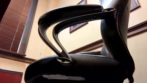 Snapshot of b8ab8r chatting on 02-06-26, 10:13 Beta Bator online show from 02-06-26, 10:13