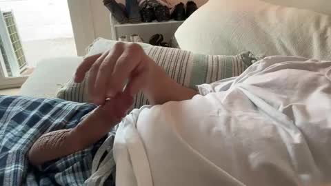 Snapshot of b_boy20166 chatting on 12-06-24, 05:33 b_boy20166 online show from 12-06-24, 05:33