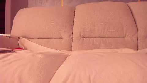 Snapshot of baaaybeee chatting on 02-21-25, 12:27 Alessia online show from 02-21-25, 12:27