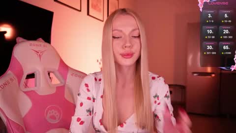 Bonnie  online show from 09-22-25, 12:29