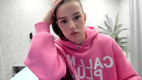 Monica online show from 01-06-26, 01:31