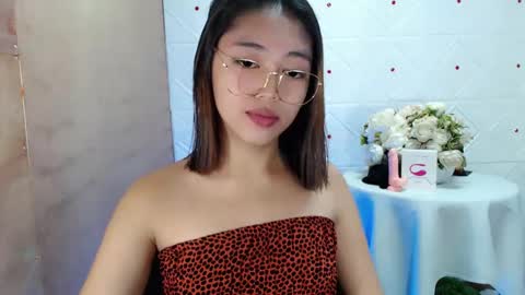 Snapshot of babaengmalande chatting on 02-28-25, 09:58 Danice online show from 02-28-25, 09:58