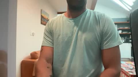 Snapshot of babeheater chatting on 01-08-26, 05:15 babeheater online show from 01-08-26, 05:15