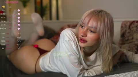 Snapshot of babeholly chatting on 02-15-25, 11:03 Hey  Im your angel Holly online show from 02-15-25, 11:03