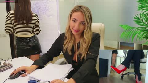 Olivia and Lexi online show from 12-04-24, 02:53