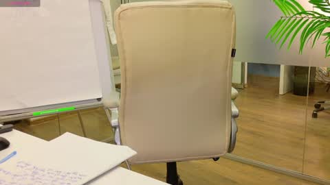 Olivia and Lexi online show from 01-11-25, 12:12