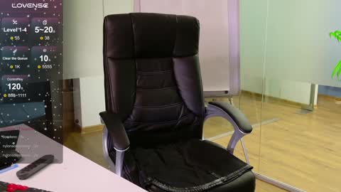 Olivia and Lexi online show from 01-22-25, 12:06