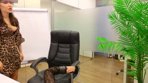 Olivia and Lexi online show from 03-10-25, 05:11