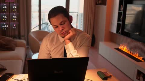 Luna and Medina online show from 02-08-26, 02:53