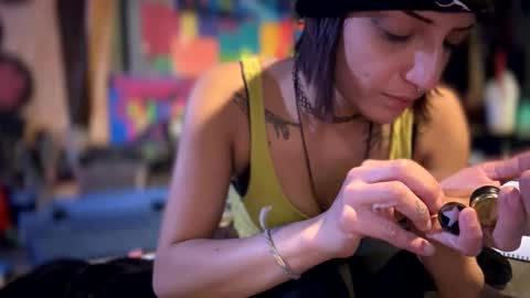 Snapshot of baby_buddha chatting on 01-08-25, 11:32 baby buddha online show from 01-08-25, 11:32