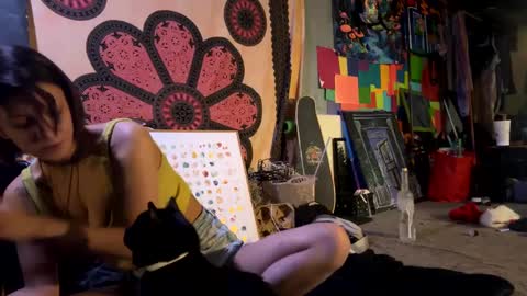 Snapshot of baby_buddha chatting on 01-12-25, 12:12 baby buddha online show from 01-12-25, 12:12