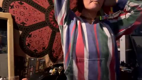 Snapshot of baby_buddha chatting on 01-27-25, 01:48 baby buddha online show from 01-27-25, 01:48