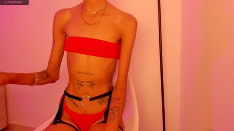 Snapshot of baby_celestee chatting on 01-09-26, 01:19 Celeste baby online show from 01-09-26, 01:19