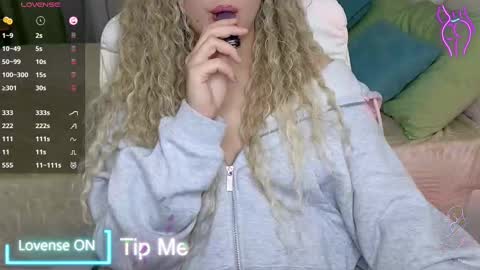 Debora online show from 02-25-25, 09:35