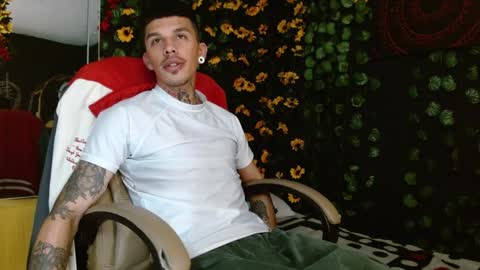 Snapshot of baby_gio chatting on 12-06-24, 11:22 OF GxoXabs online show from 12-06-24, 11:22