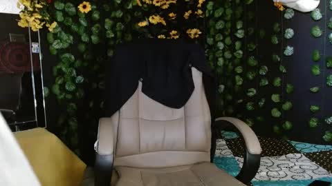 Snapshot of baby_gio chatting on 12-11-24, 04:09 OF GxoXabs online show from 12-11-24, 04:09