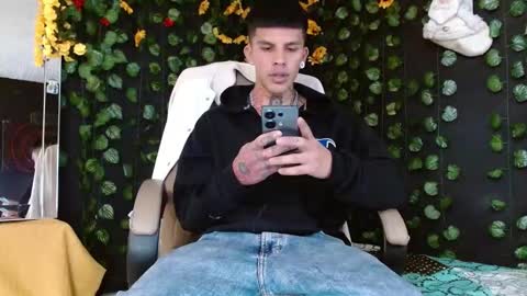 Snapshot of baby_gio chatting on 12-18-24, 08:14 OF GxoXabs online show from 12-18-24, 08:14