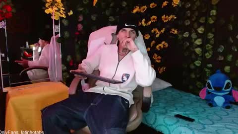 Snapshot of baby_gio chatting on 12-23-24, 10:23 OF GxoXabs online show from 12-23-24, 10:23