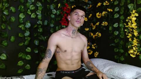 Snapshot of baby_gio chatting on 01-14-25, 01:58 OF GxoXabs online show from 01-14-25, 01:58