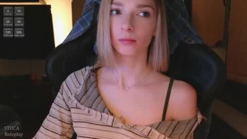 baby gopn1k online show from 12-18-25, 05:02