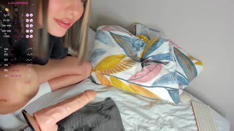 Snapshot of baby_jul1 chatting on 12-12-24, 03:48 JULY online show from 12-12-24, 03:48