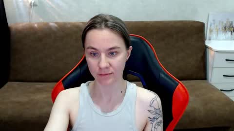 baby_kitte online show from 11-18-25, 03:23