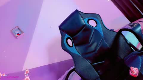 Baby-Rouss online show from 11-26-25, 01:23