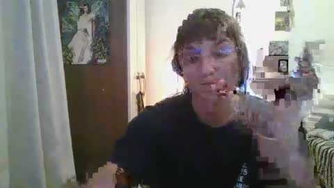 Snapshot of babydemon6 chatting on 12-06-24, 01:07 babydemon6 online show from 12-06-24, 01:07