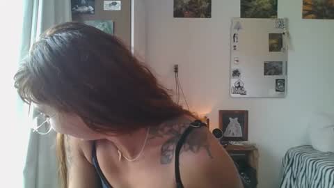 Snapshot of babydemon6 chatting on 12-24-24, 06:28 babydemon6 online show from 12-24-24, 06:28