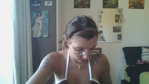 Snapshot of babydemon6 chatting on 02-28-25, 07:35 babydemon6 online show from 02-28-25, 07:35