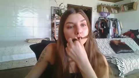 Snapshot of babydemon6 chatting on 09-10-25, 04:51 babydemon6 online show from 09-10-25, 04:51