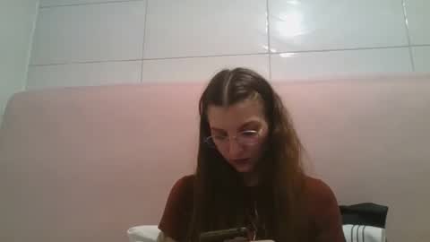 Snapshot of babydemon6 chatting on 09-30-25, 09:31 babydemon6 online show from 09-30-25, 09:31