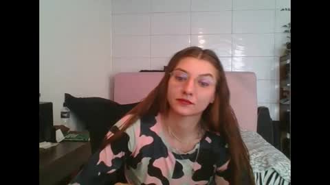 Snapshot of babydemon6 chatting on 10-06-25, 02:14 babydemon6 online show from 10-06-25, 02:14