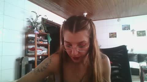 Snapshot of babydemon6 chatting on 10-15-25, 07:14 babydemon6 online show from 10-15-25, 07:14