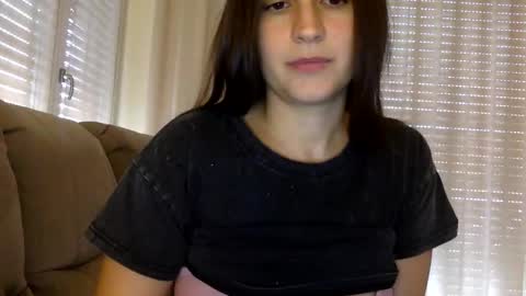 Snapshot of babyelodie12 chatting on 10-29-25, 12:18 BabyElodie12 online show from 10-29-25, 12:18