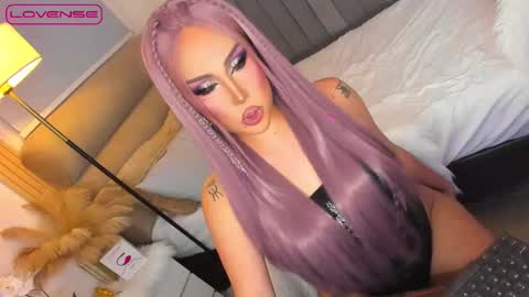 Snapshot of babygoddess4u chatting on 10-18-25, 11:27 ASK ME IN PM online show from 10-18-25, 11:27
