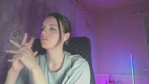 Snapshot of babymuro4ka chatting on 02-07-26, 06:33 Sonya online show from 02-07-26, 06:33