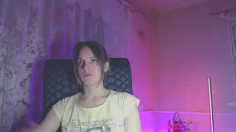 Snapshot of babymuro4ka chatting on 02-14-26, 07:10 Sonya online show from 02-14-26, 07:10