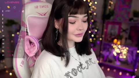 Nika online show from 12-22-24, 11:09