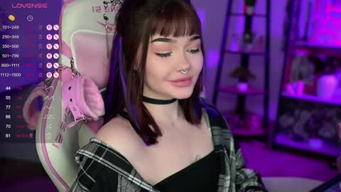 Nika online show from 02-19-25, 11:04