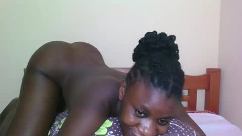 Snapshot of babyrozillah chatting on 12-18-25, 03:29 PRISCILLAH online show from 12-18-25, 03:29