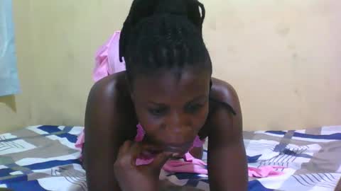 Snapshot of babyrozillah chatting on 01-12-26, 06:46 PRISCILLAH online show from 01-12-26, 06:46