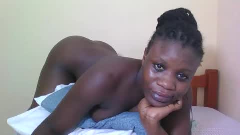 Snapshot of babyrozillah chatting on 02-16-26, 12:45 PRISCILLAH online show from 02-16-26, 12:45