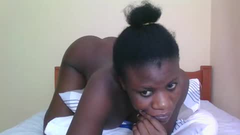 Snapshot of babyrozillah chatting on 02-23-26, 12:24 PRISCILLAH online show from 02-23-26, 12:24